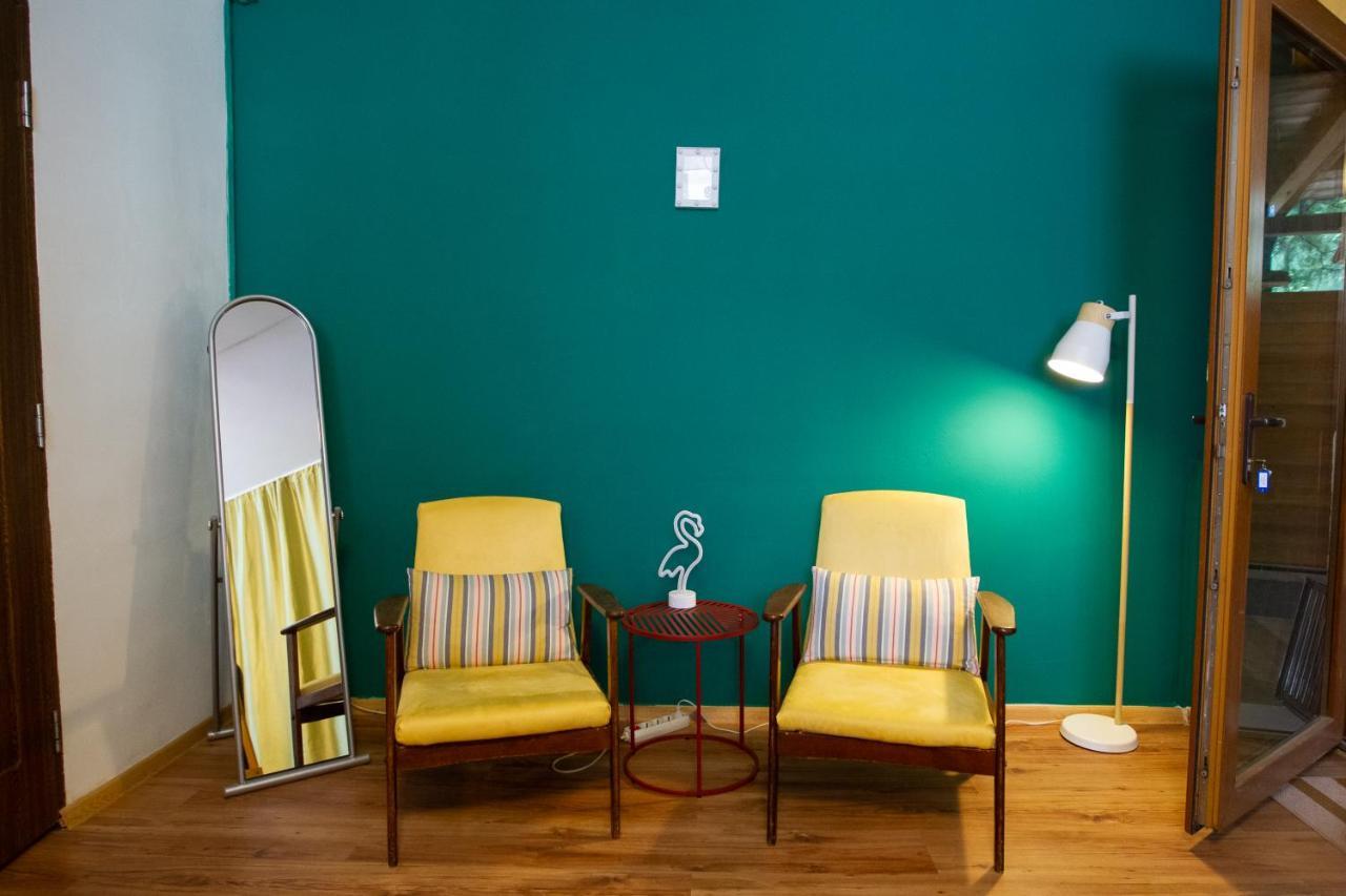 Charlietown Hotell Satu Mare Exteriör bild